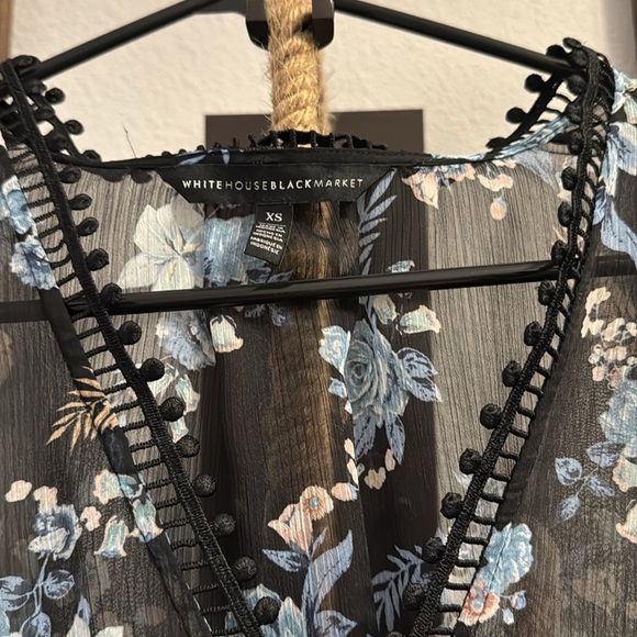 White House black market floral Sheer Blouse - Picture 3 of 4